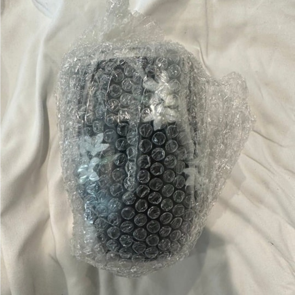 Kate Spade Wine Glass - BRAND NEW - Picture 2 of 2